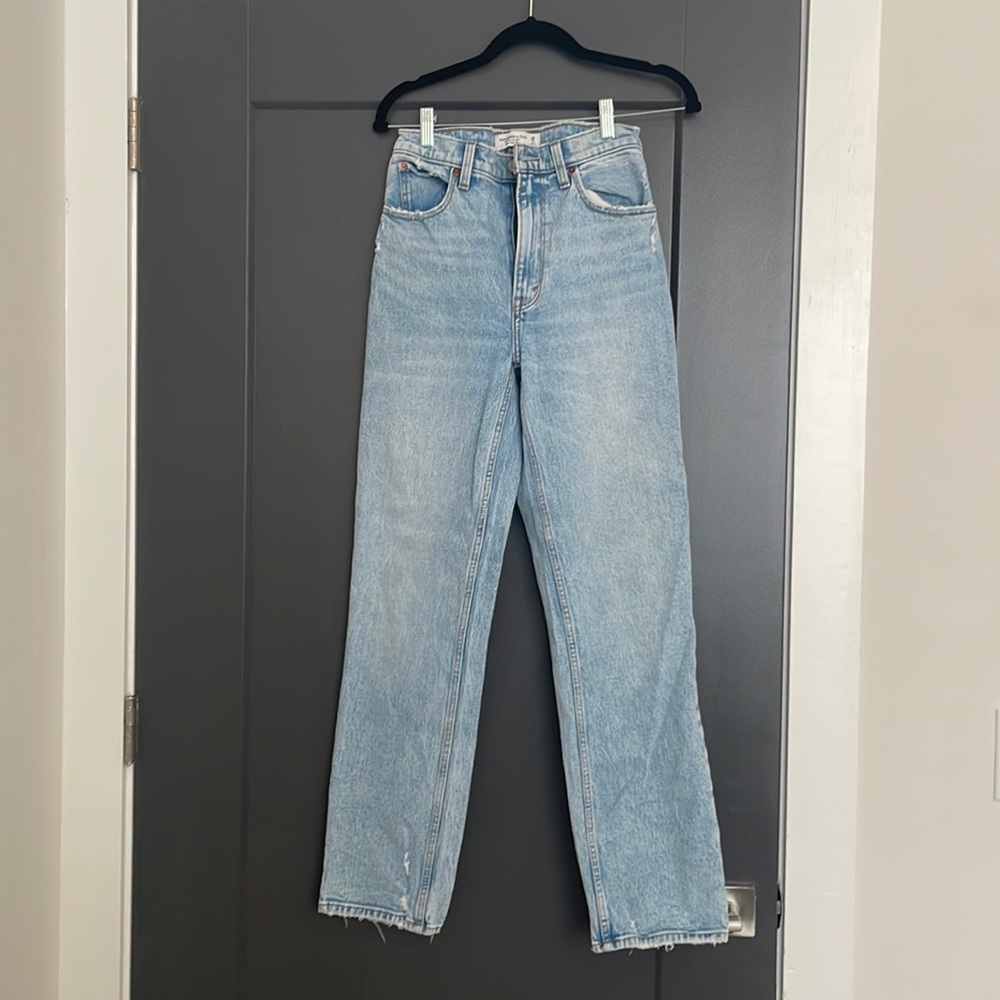 Abercrombie 90’s straight ultra high rise size 26/2R